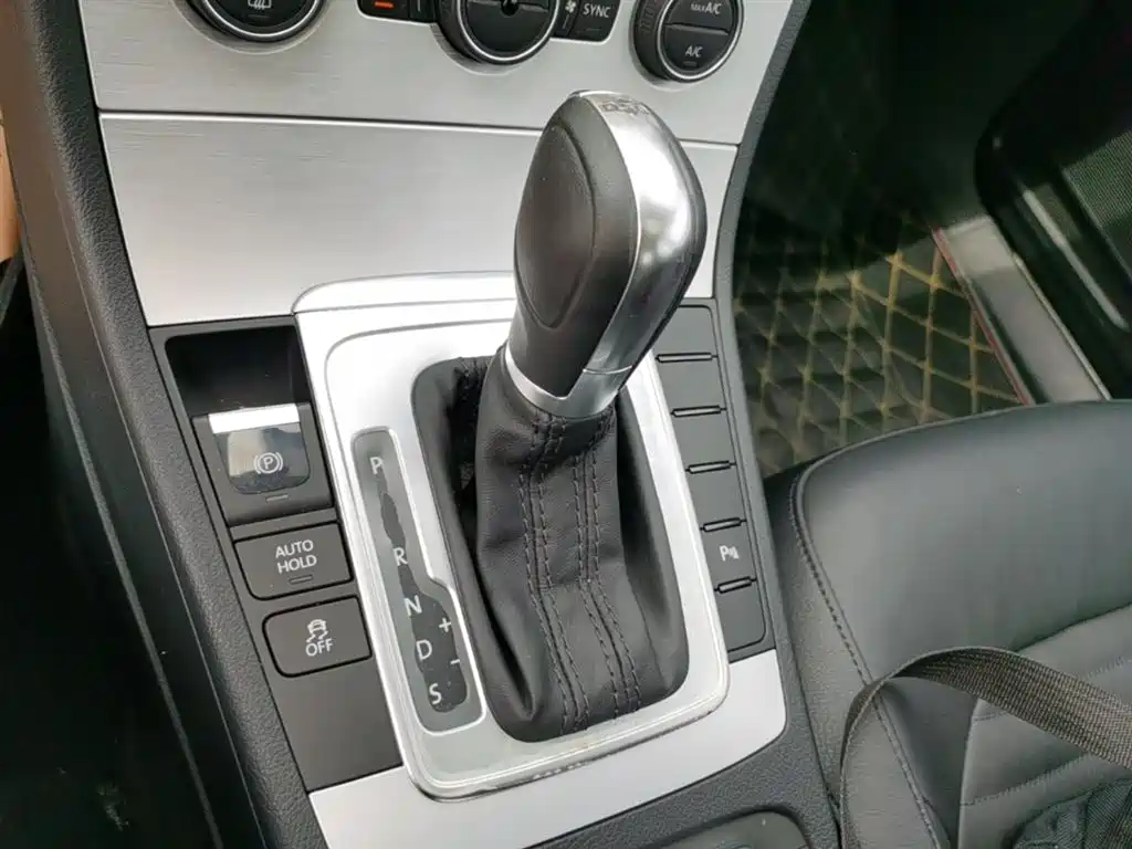 Volkswagen Magotan 2016 1.8TSI Smart Leading фото 14