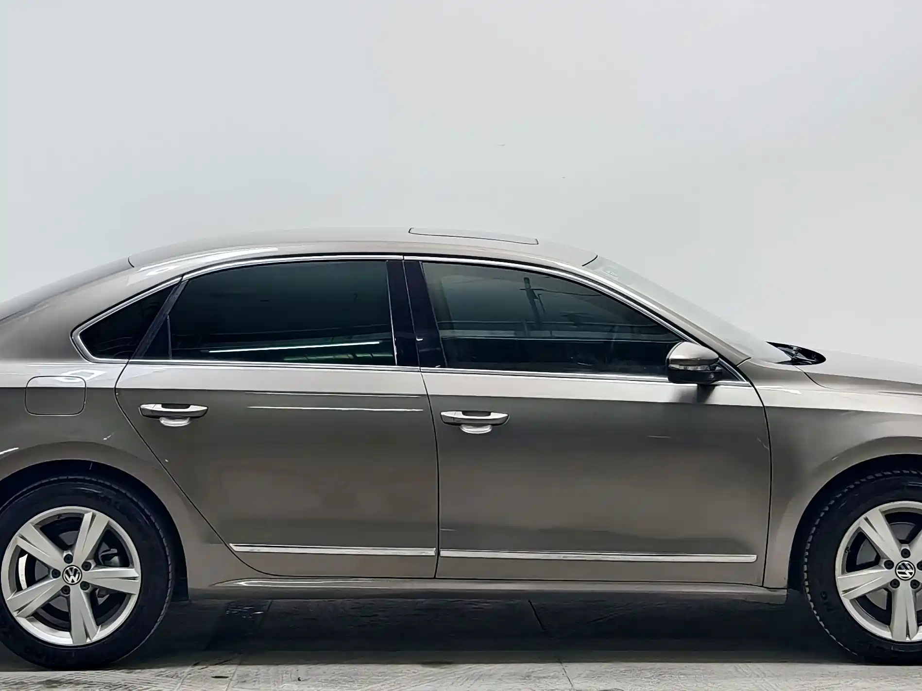 Фото 8 - Volkswagen Passat