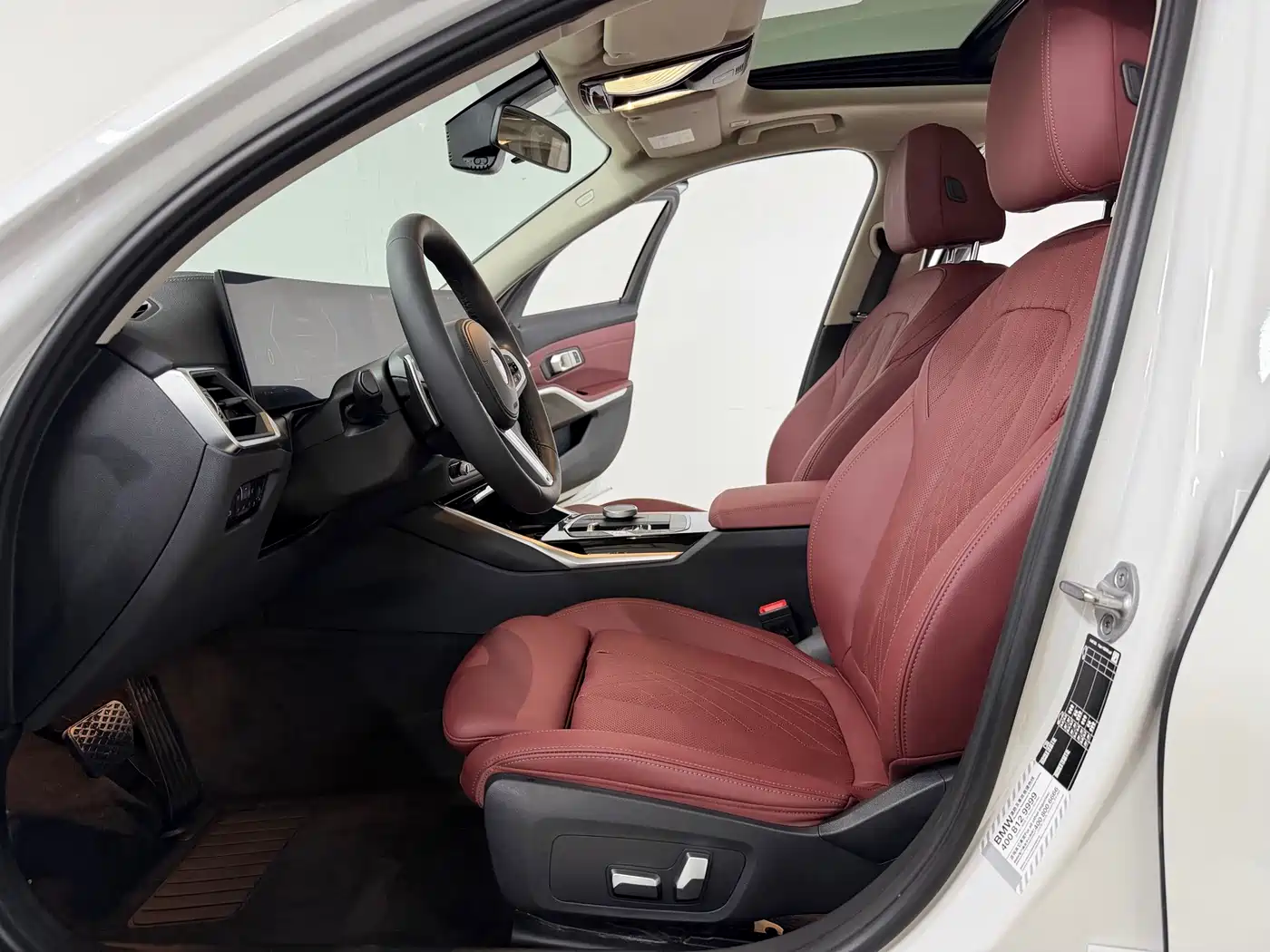 BMW 3 Series 2023 320Li M Sport Package фото 7