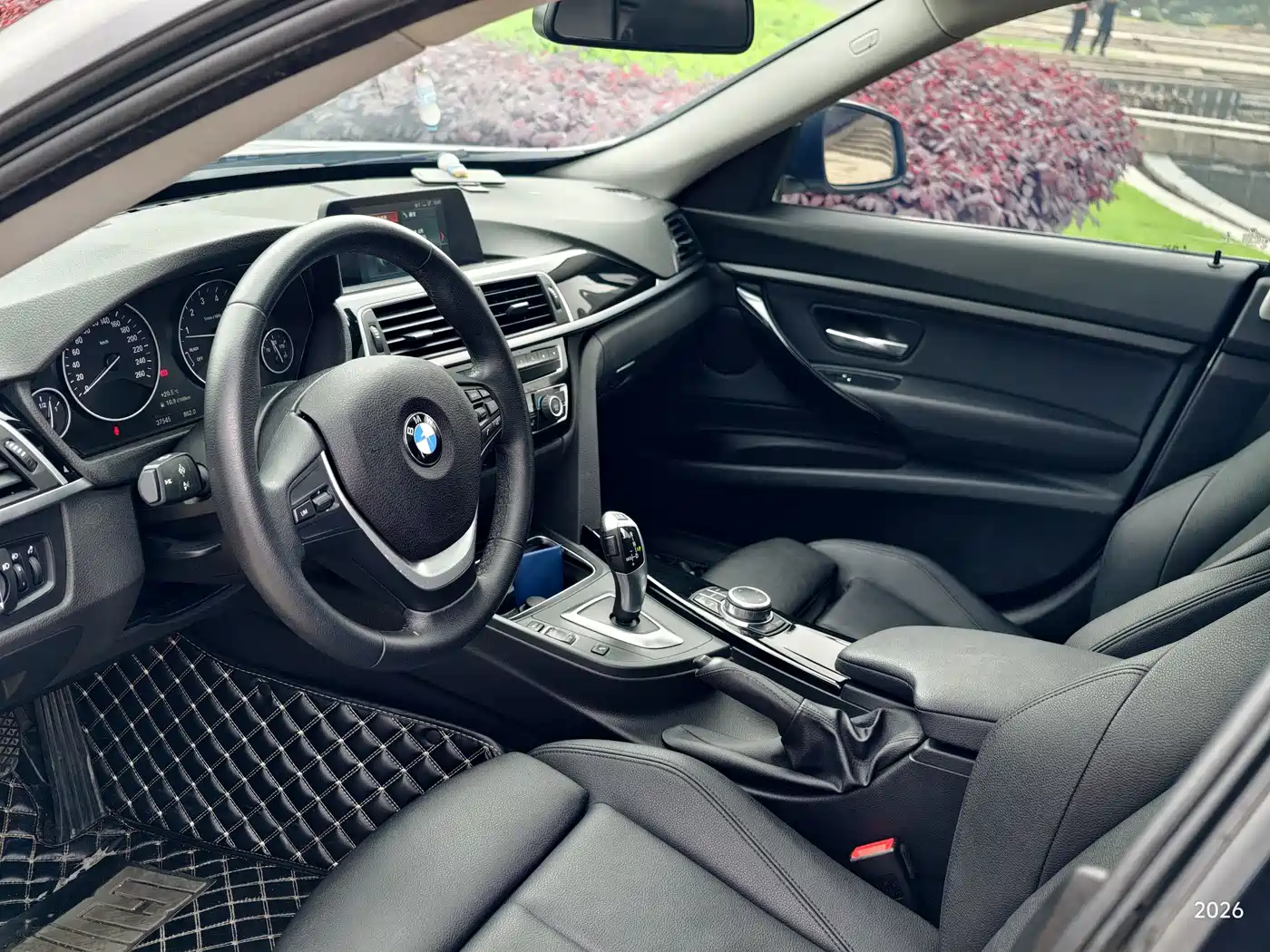 BMW 3 Series GT 2019 320i Fashion Model фото 4