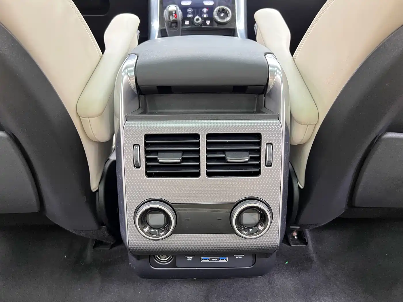 Фото 32 - Land Rover Range Rover Sport