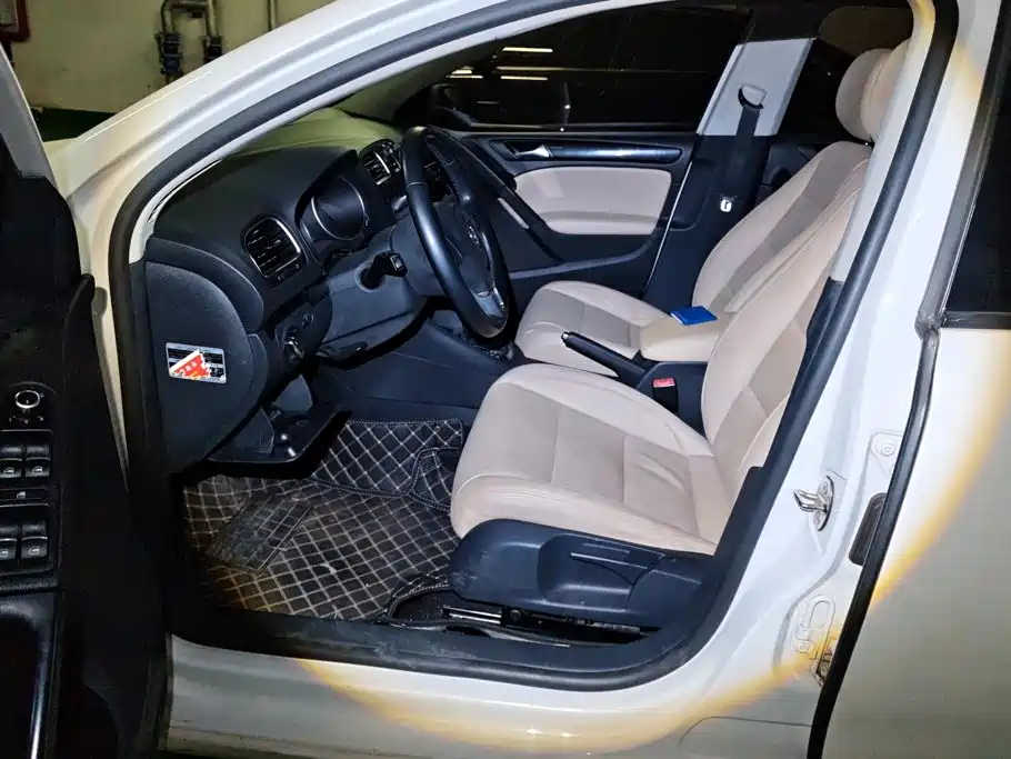 Volkswagen Golf 2014 2014 1.6L Automatic Comfort