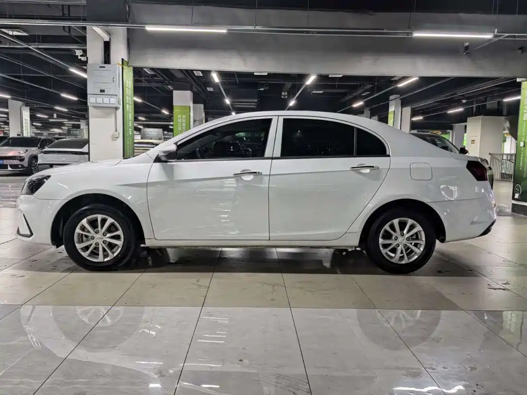 Photo 5 - Geely Emgrand