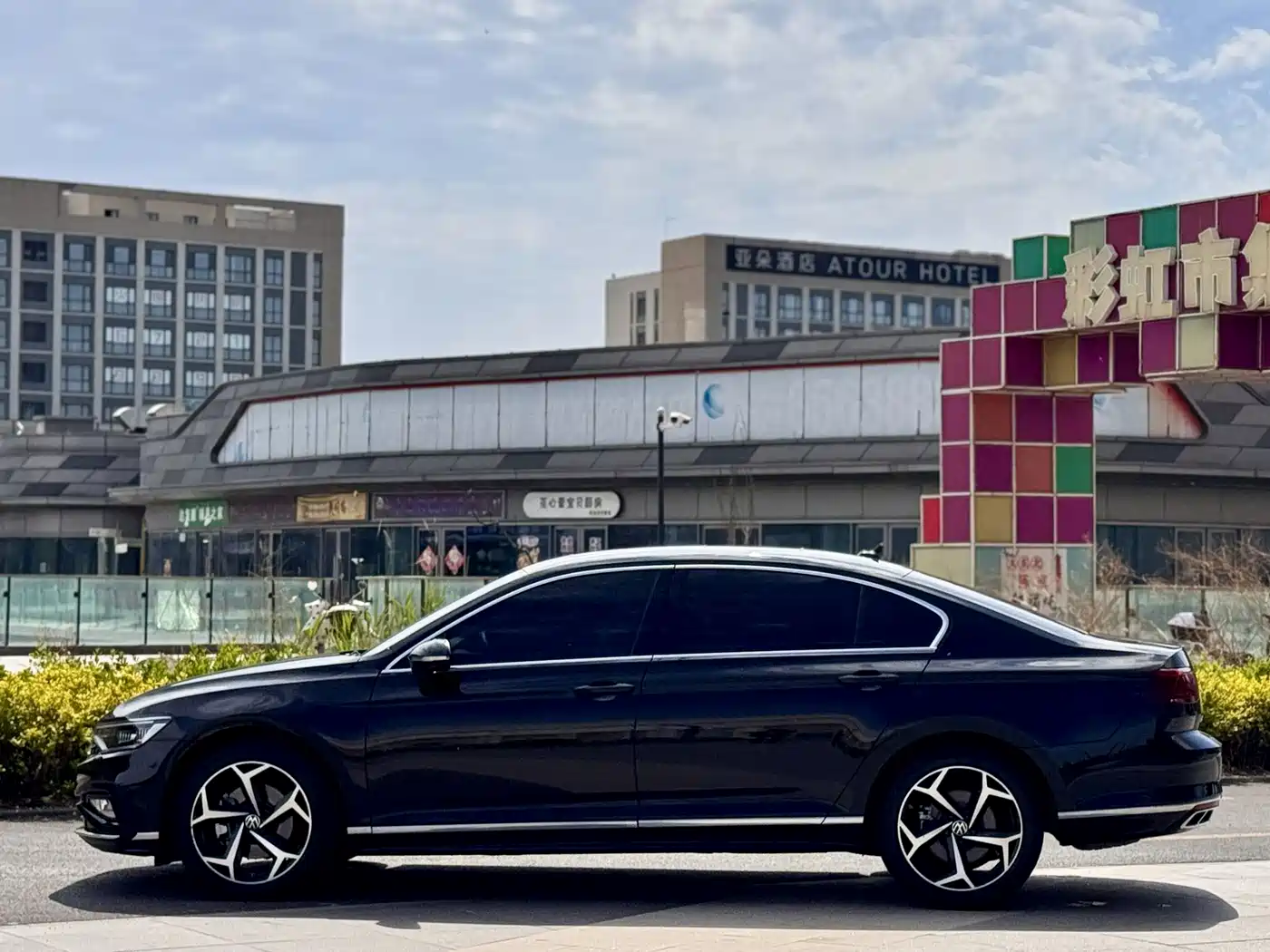 Volkswagen Magotan 2025 Popular Edition 330TSI DSG Luxury фото 4