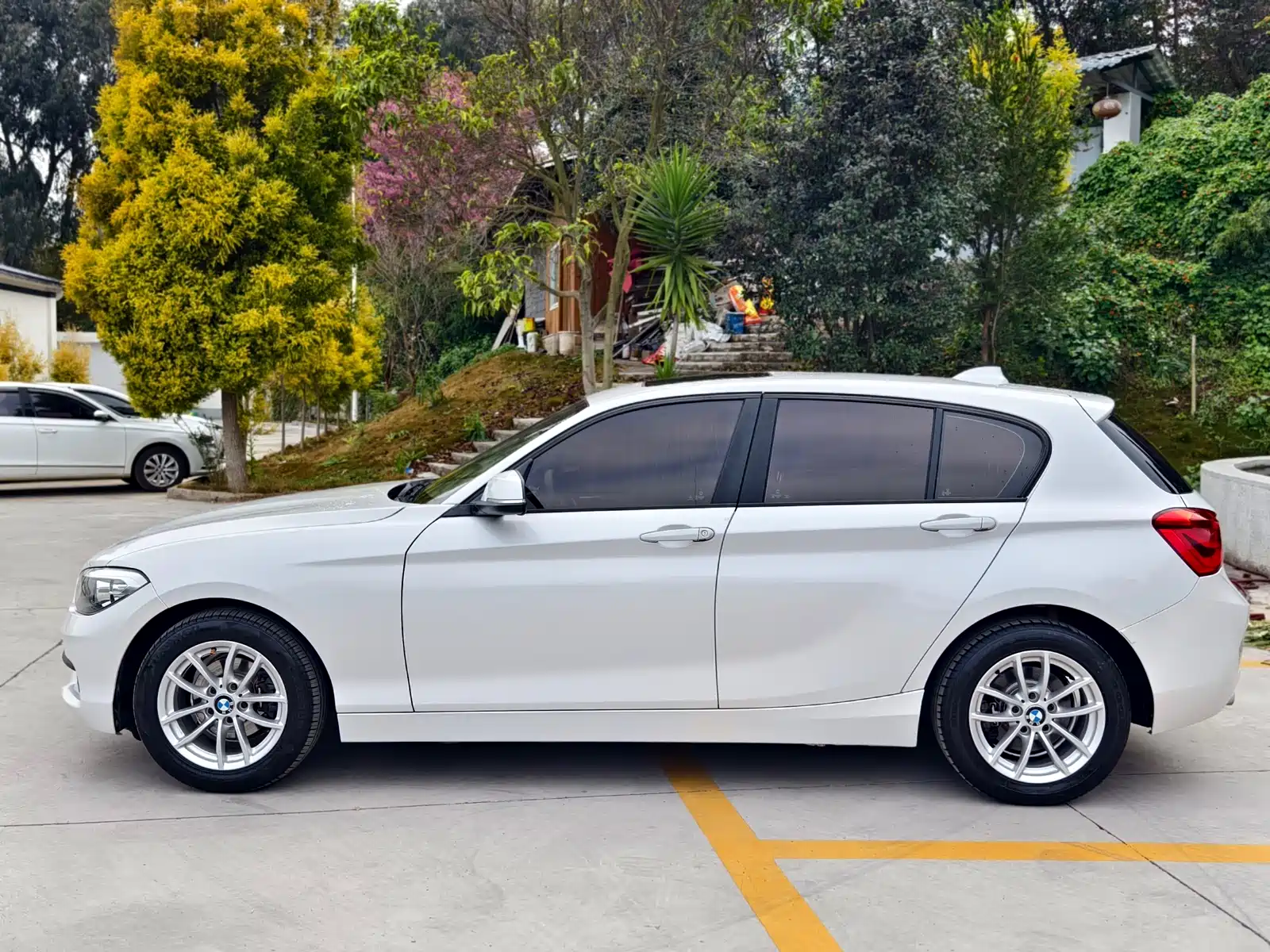 صورة 9 - BMW 1 Series (Import)