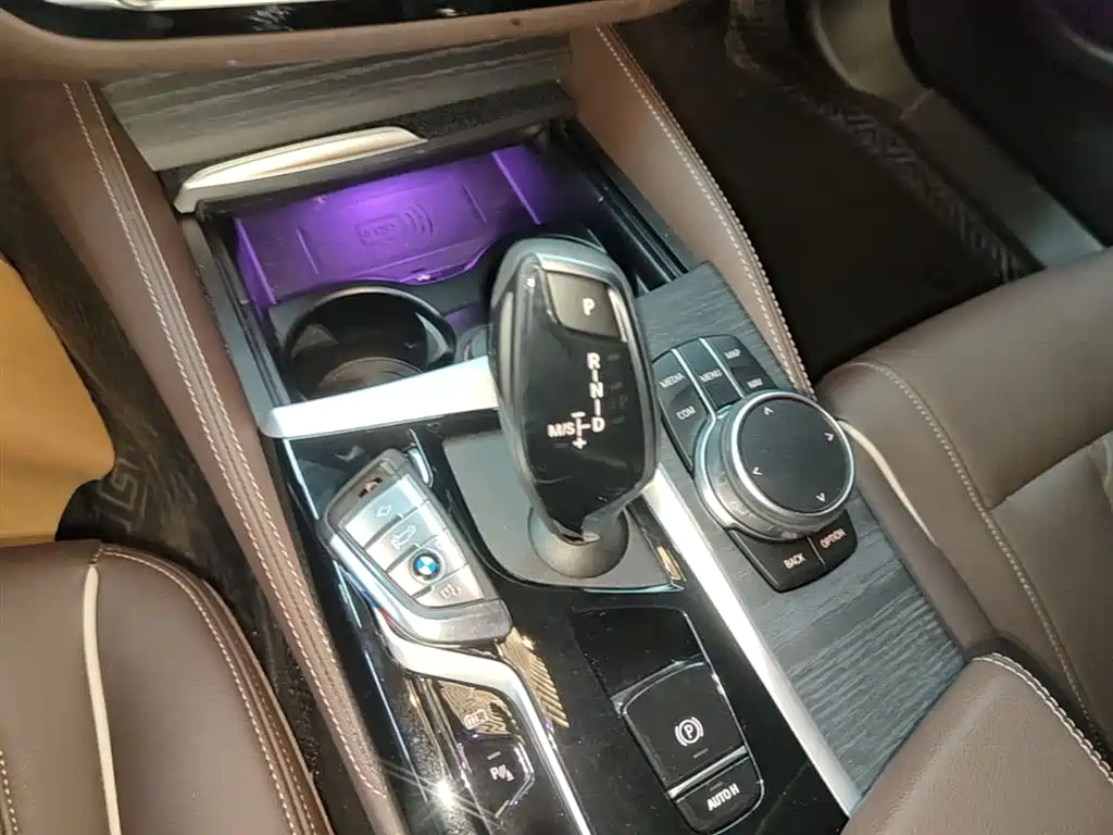 BMW 5 Series New Energy 2022 Facelift 535Le M Sport Package фото 14