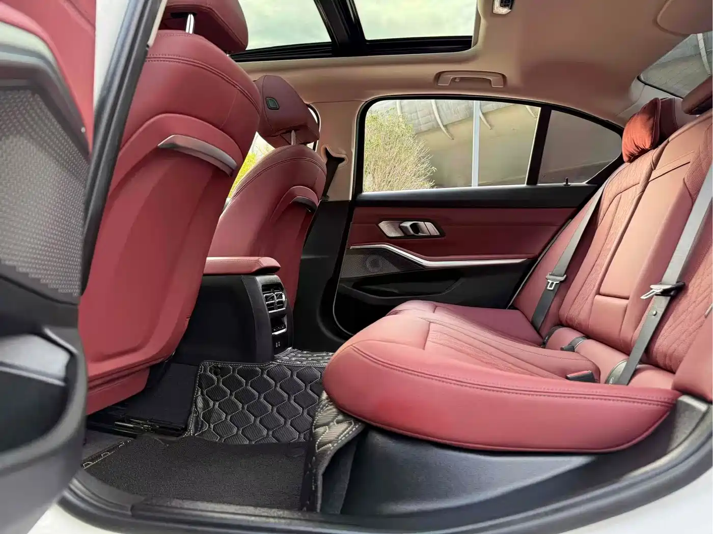 BMW i3 2024 eDrive 35 L фото 6