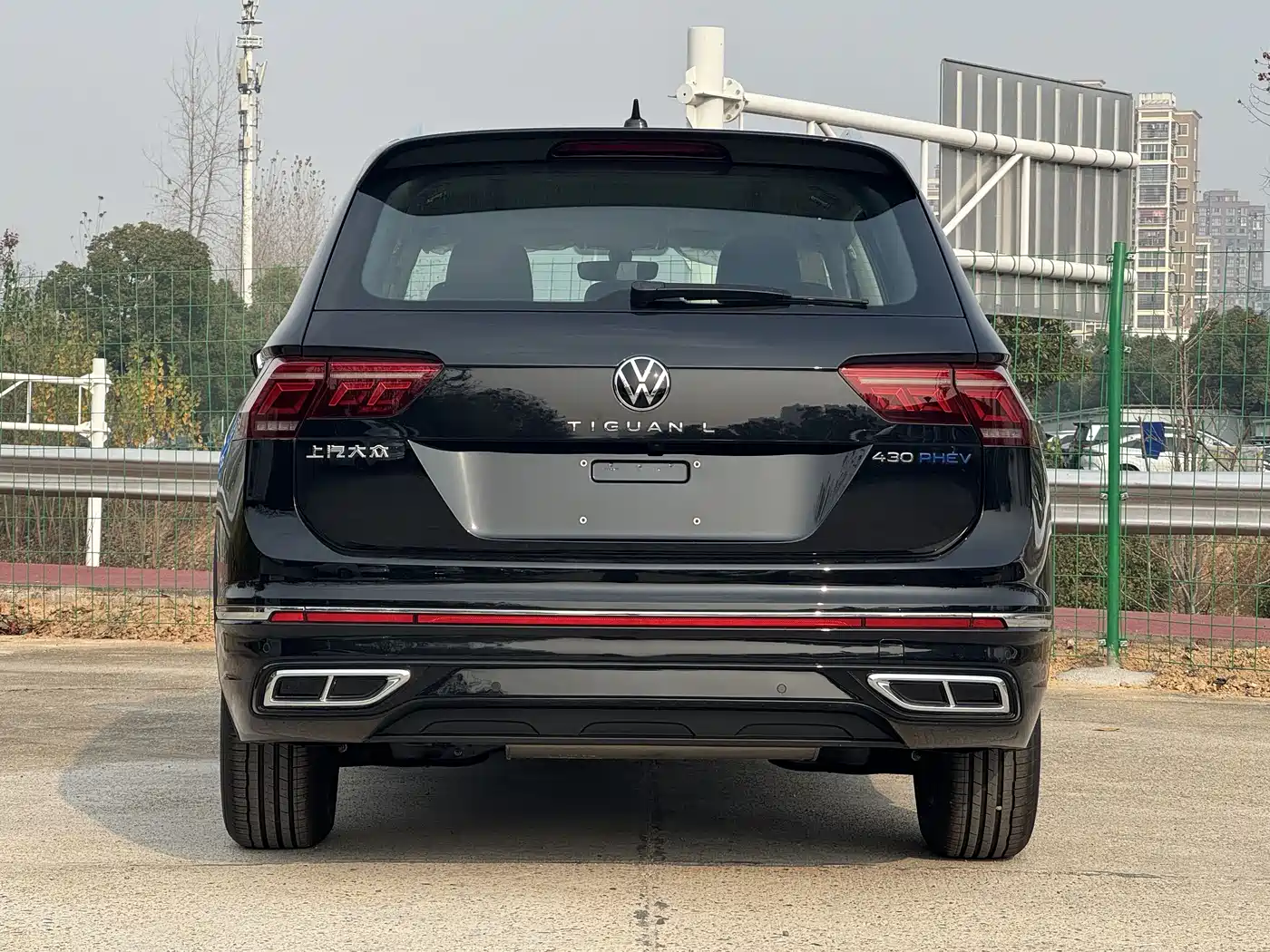 Volkswagen Tiguan L PHEV 2023 430PHEV Plug-in Hybrid Premium фото 5