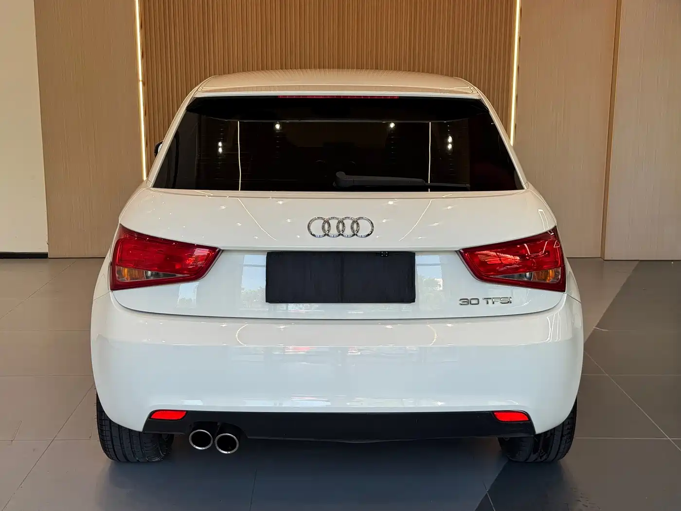 Audi A1 2015 2014 30 TFSI Fashion
