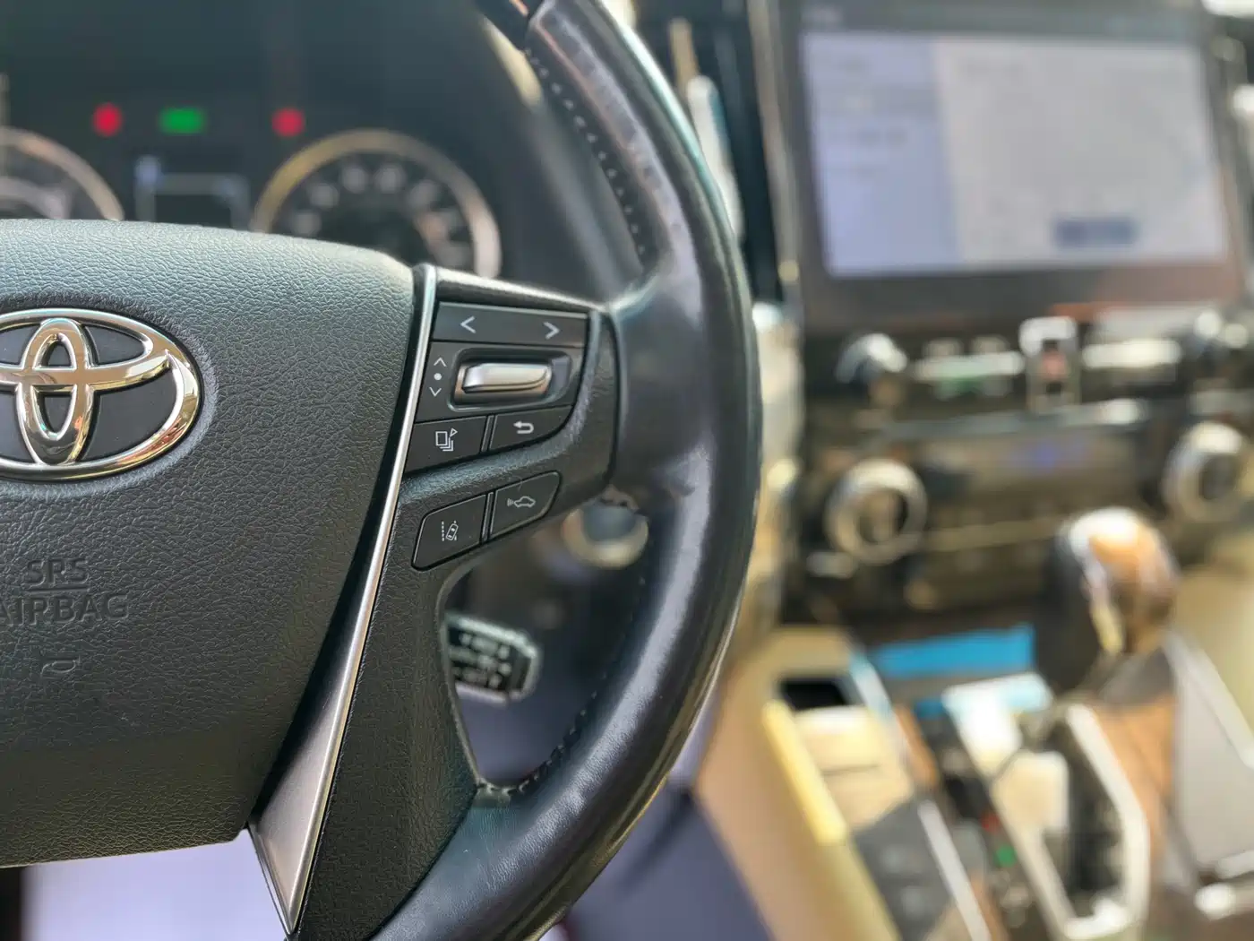 Toyota Alphard 2021 Hybrid 2.5L Premium фото 12