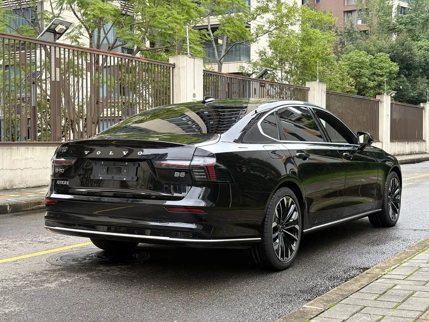 Volvo S90 2025 2026 B5 Zhiyuan Luxury Edition