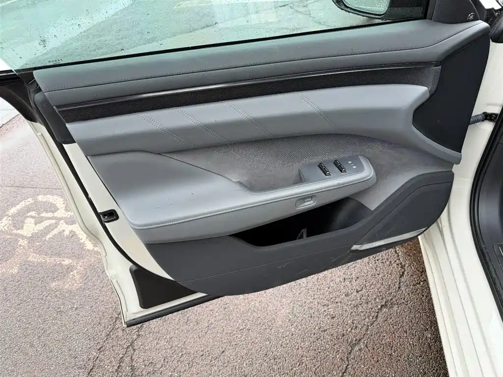 ZEEKR EXTREME KRYPTON 001