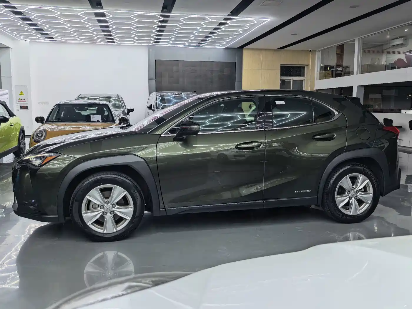 Lexus UX 2019 2019 260h Explorer Fun Edition (China V)