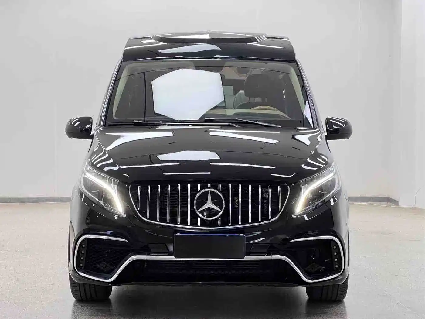 Mercedes-Benz Vito 2018 2.0T Elite Edition 7-seater China VI фото 2