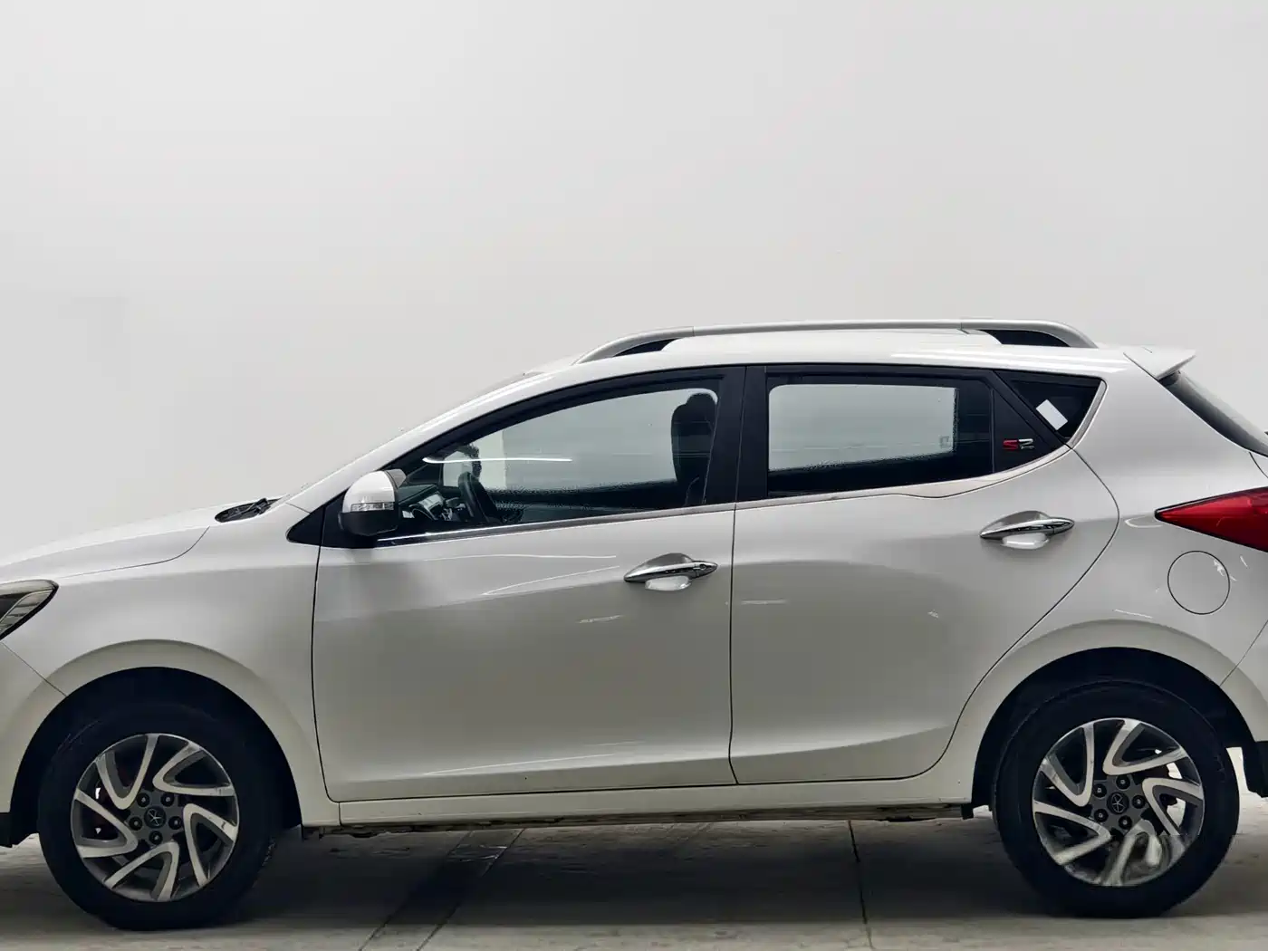 JAC Motors Refine S2 2015 2015 1.5L Manual Luxury Smart