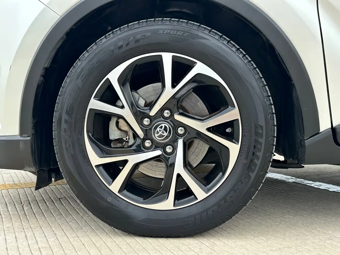 Toyota C-HR 2018 2.0L Luxury Edition China V фото 11