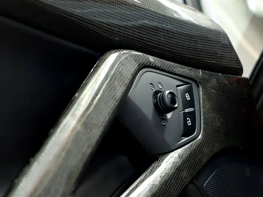 Lamborghini Aventador 2011 LP 700-4 фото 21