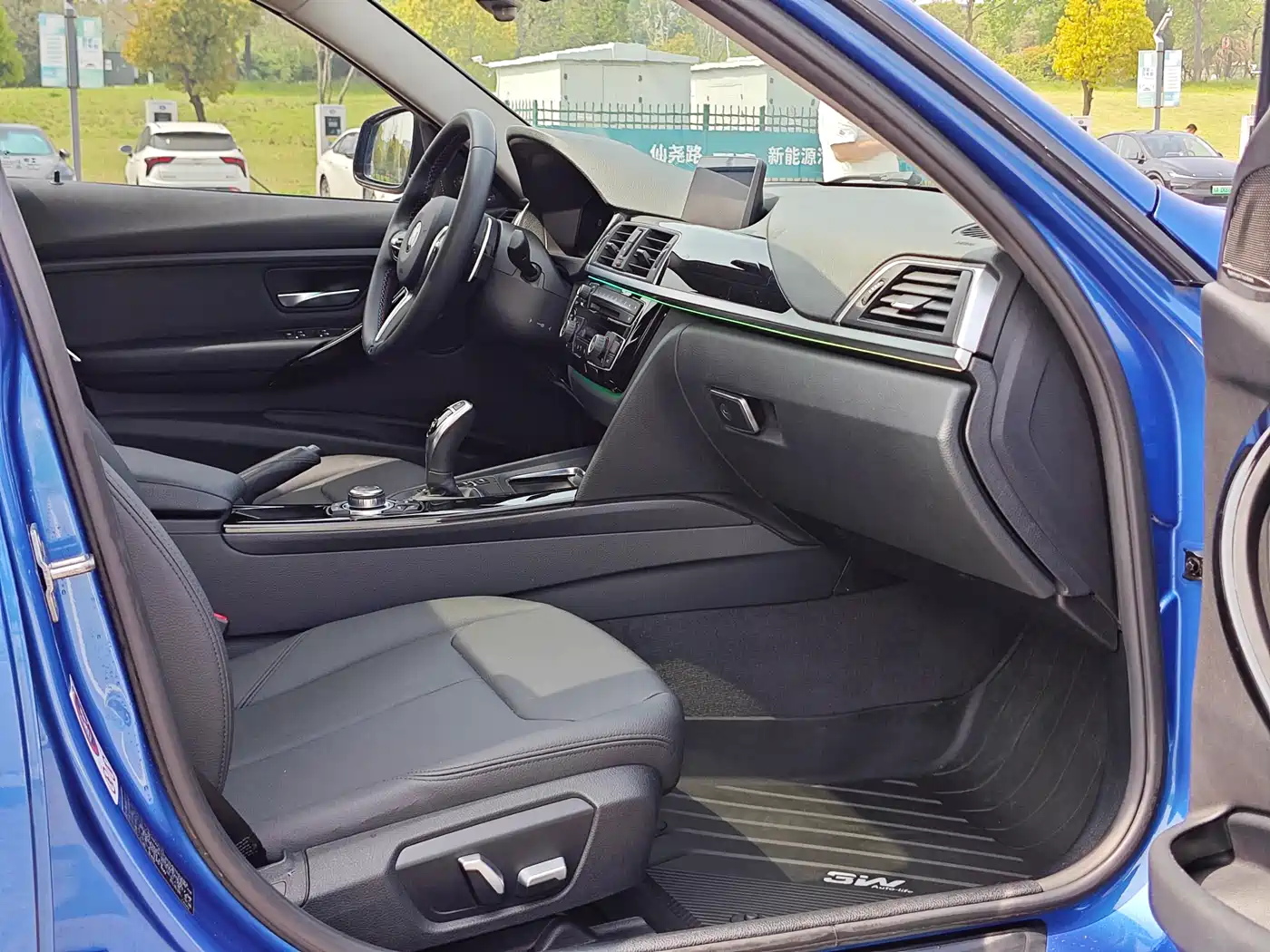 BMW 3 Series 2017 320Li M Sport фото 13