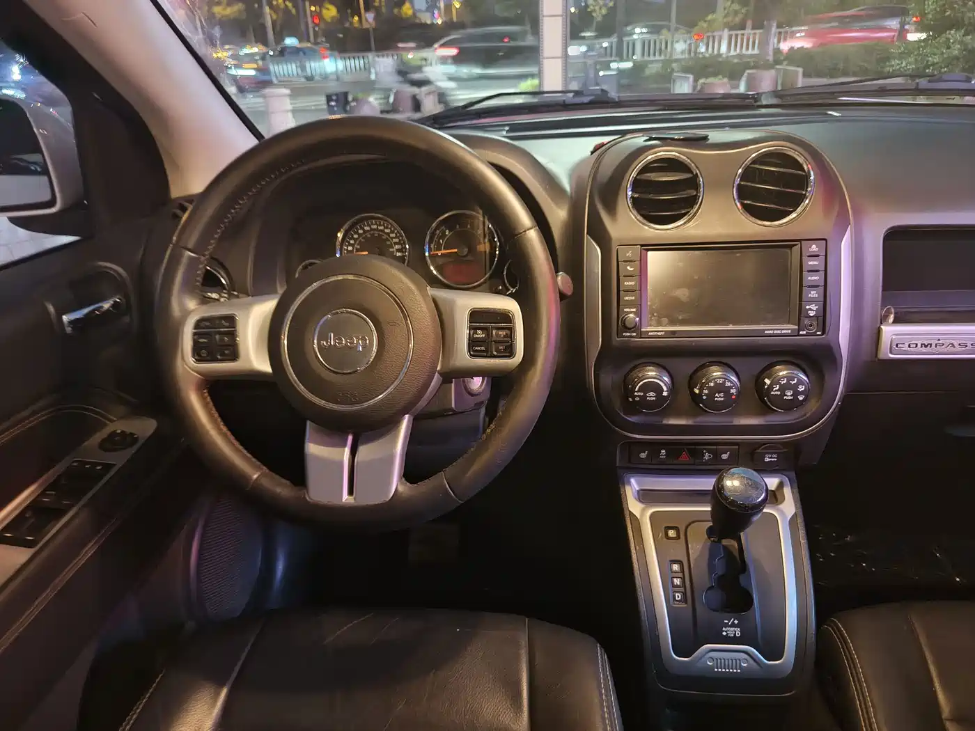 Jeep Compass (Import) 2015 2014 Facelift 2.0L 2WD Elite Edition