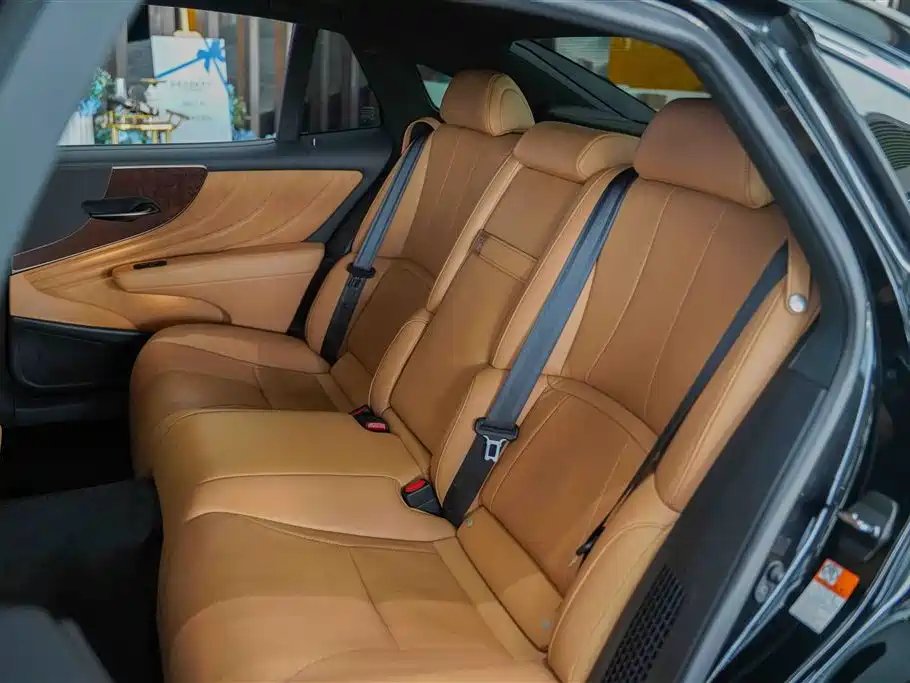 Lexus LS 2022 2021 500h Excellence Edition