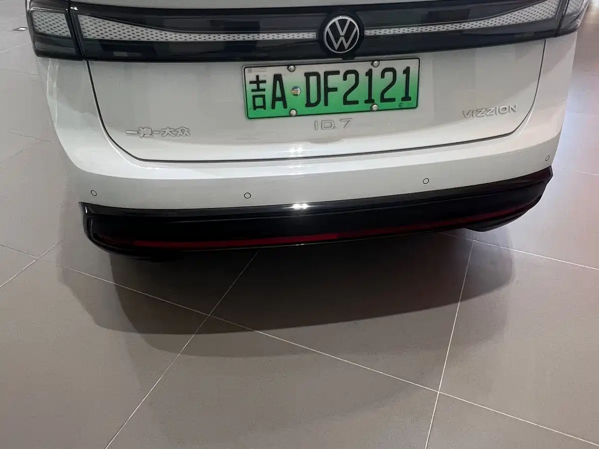 VOLKSWAGEN ID.7 VIZZION
