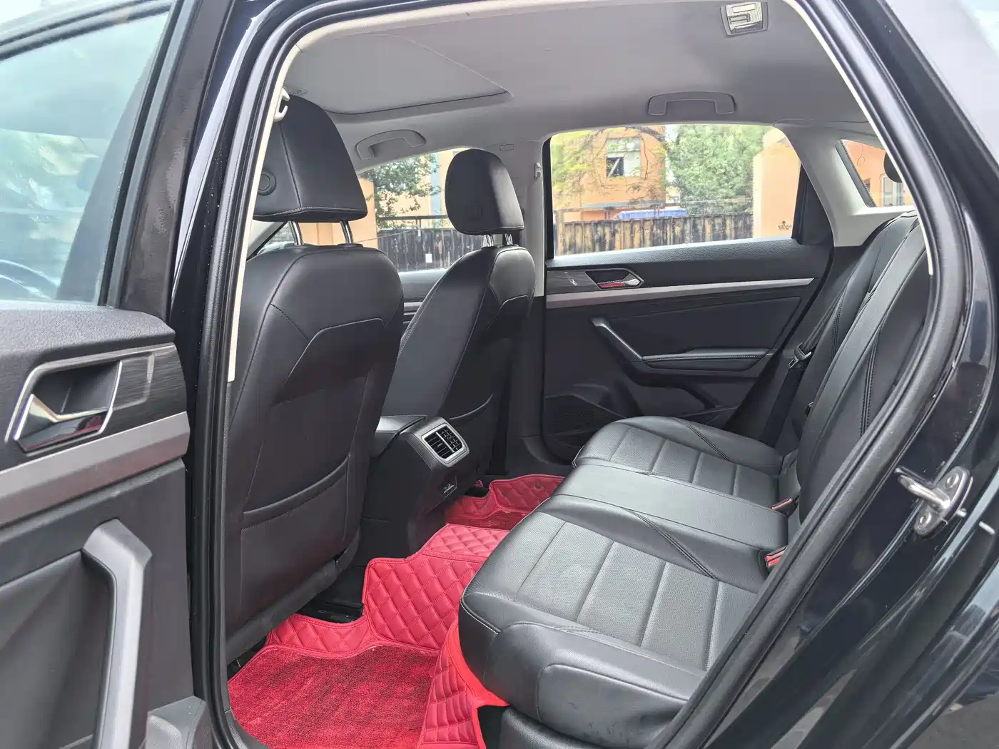 Volkswagen Lavida 2022 1.5L Auto Comfort Edition фото 6