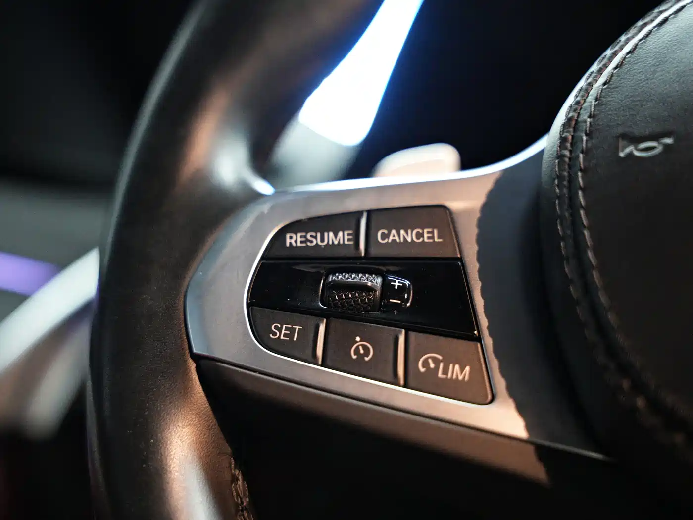 BMW 5 Series 2022 Facelift 530Li Leading M Sport Package фото 7