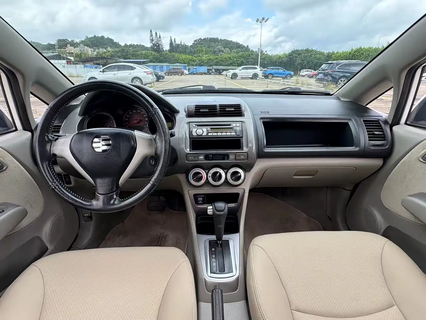 Everus S1 2012 2012 1.5L Automatic Luxury