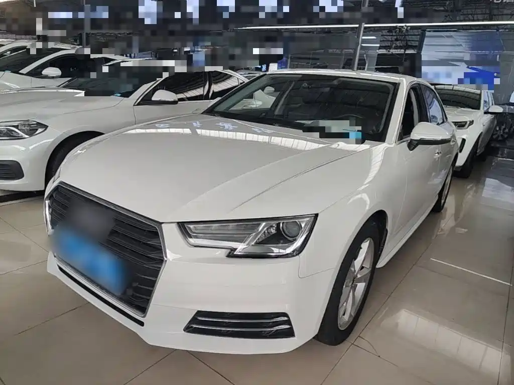Фото 1 - Audi A4L