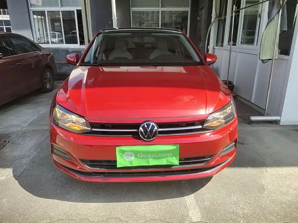 Volkswagen Polo 2021 Plus 1.5L Automatic Colorful Tech Edition фото 3