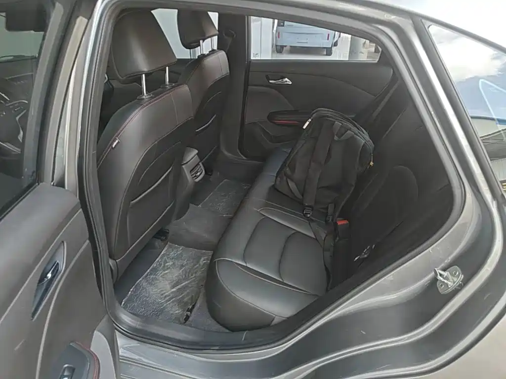 Chevrolet Monza 2019 2019 RS 330T Auto Smooth Edition China VI