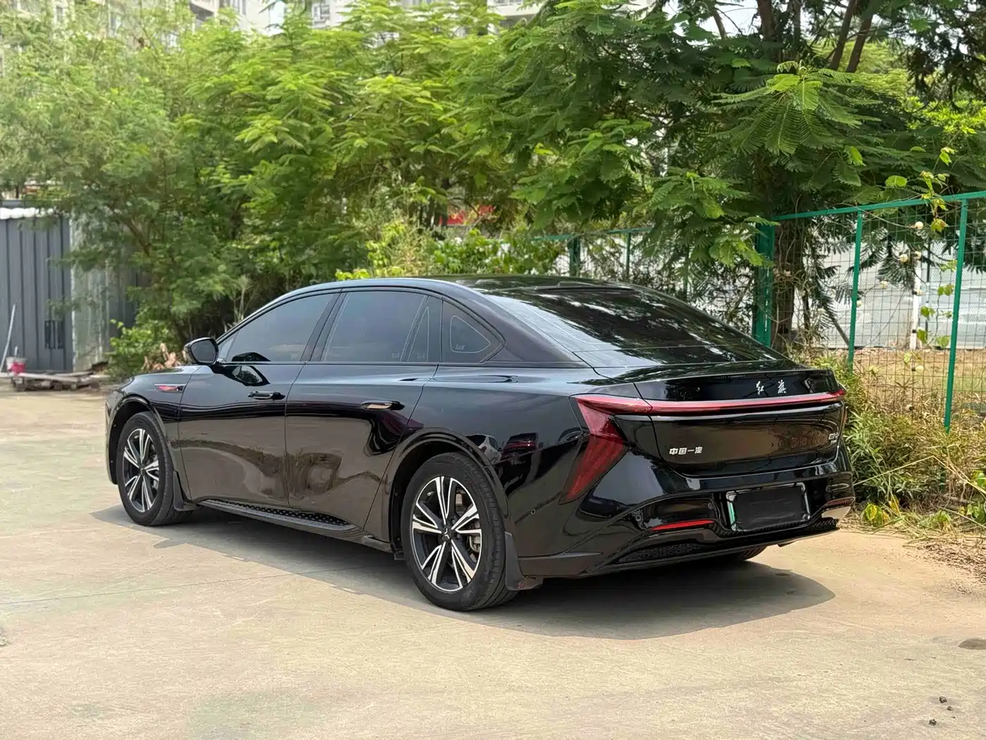 Hongqi EH7 2025 2024 690 Pro