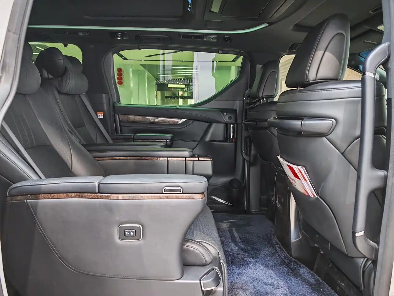 Toyota Vellfire 2021 Crown Hybrid 2.5L HV Premium Edition фото 13