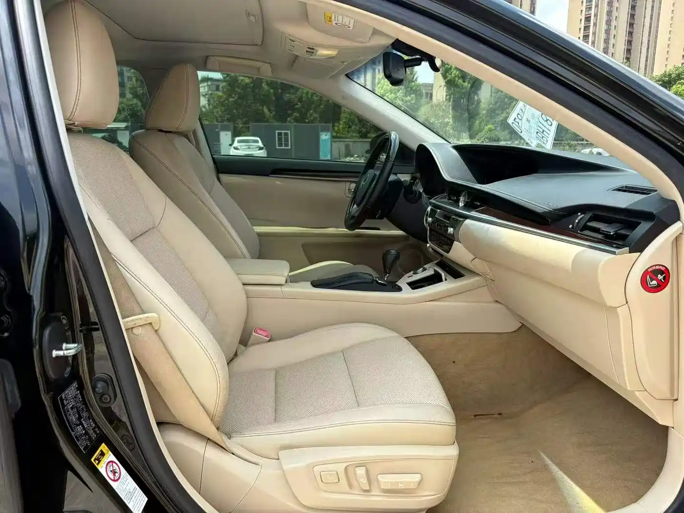 Фото 4 - Lexus ES