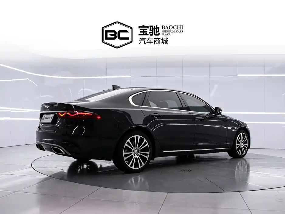 2025 Jaguar XFL
