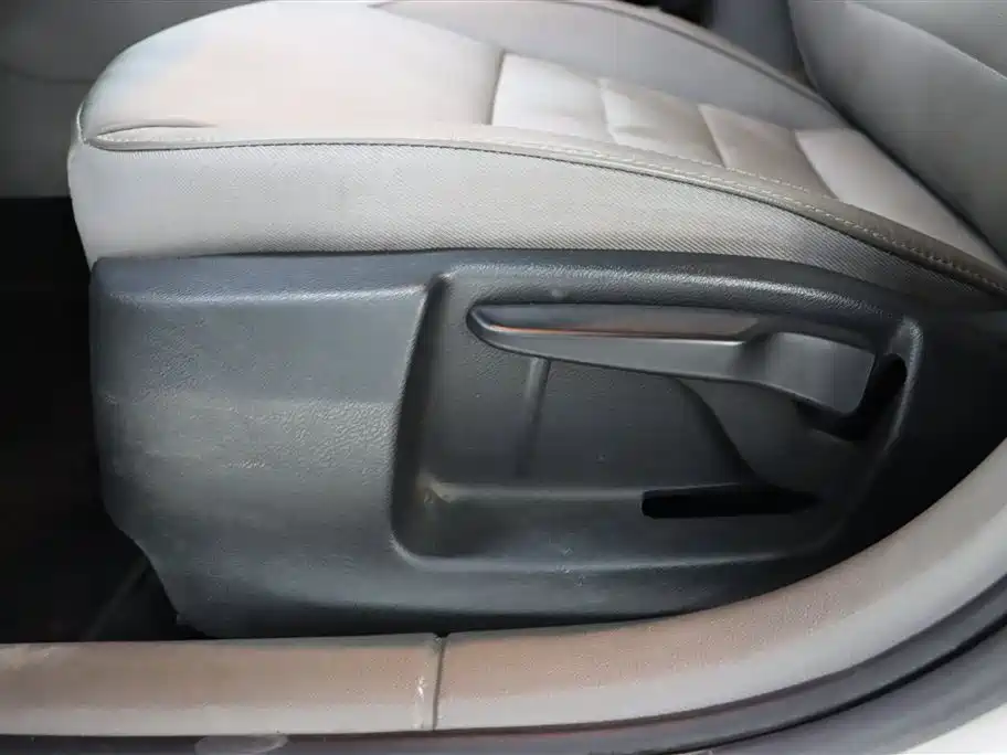 Škoda Octavia 2015 1.6L Automatic逸俊版 фото 11