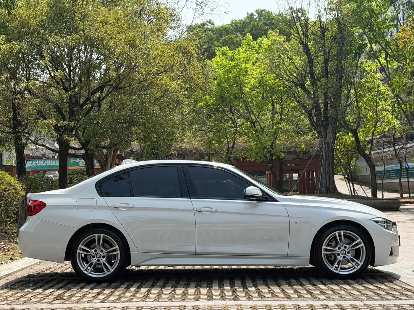 BMW 3 Series 2018 320i M Sport Package фото 5