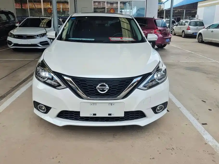 Фото 2 - Nissan Sylphy