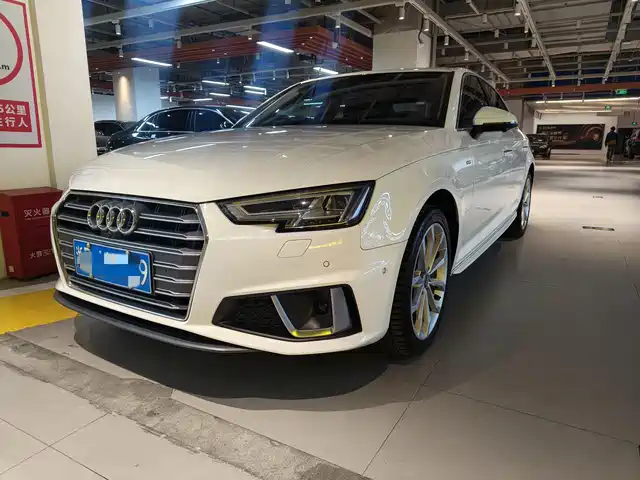 AUDI A4L