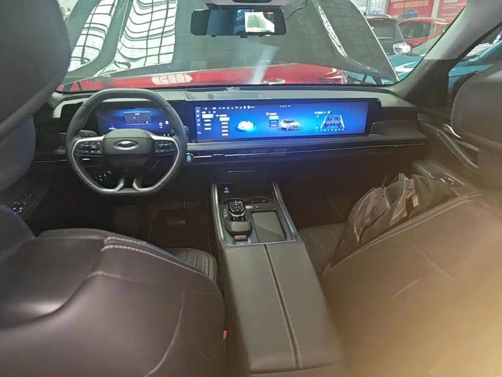 Ford Edge 2025 2025 Edge L 2.0T EcoBoost FWD 7-seater Luxury