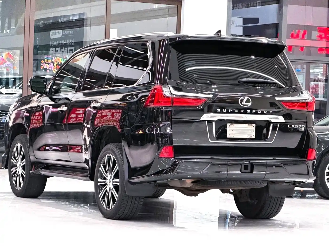 Lexus LX 2019 570 Prestige Luxury Edition фото 4