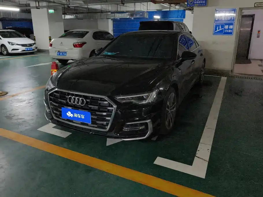 Фото 1 - Audi A6L
