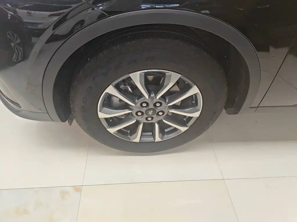 Ford Edge 2025 2025 Edge L 2.0T EcoBoost FWD 7-seater Luxury