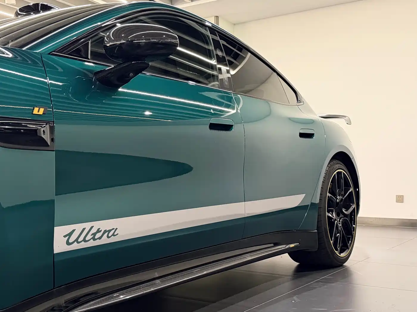 XIAOMI CAR XIAOMI SU7 ULTRA