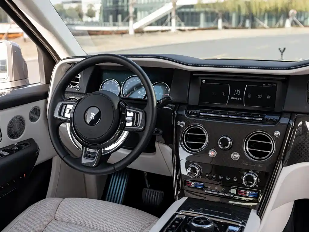 ROLLS-ROYCE CULLINAN