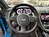 Photo 12 - Aston Martin DBX