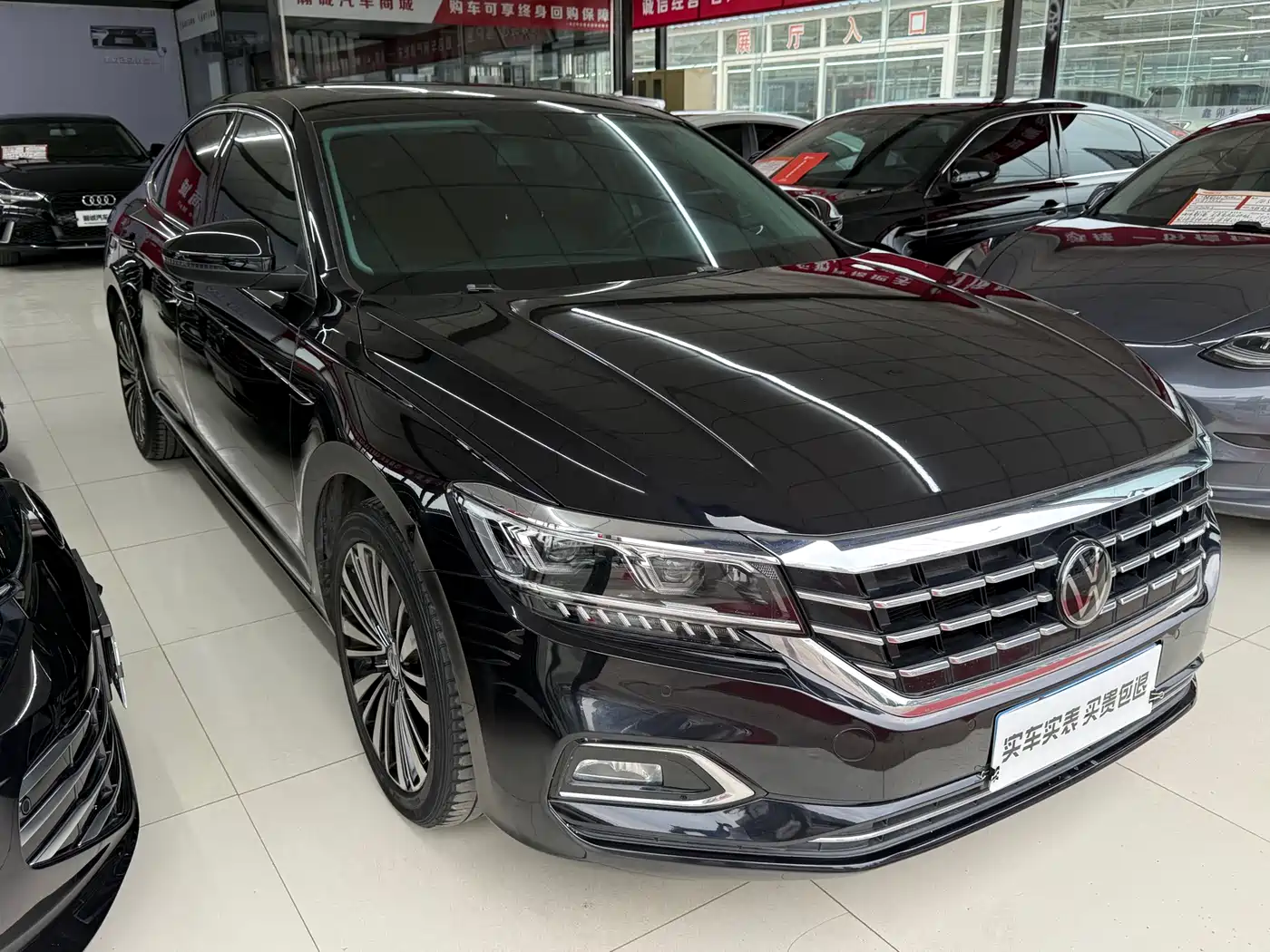 Volkswagen Passat 2019 Model 330TSI Luxury Edition China V фото 3
