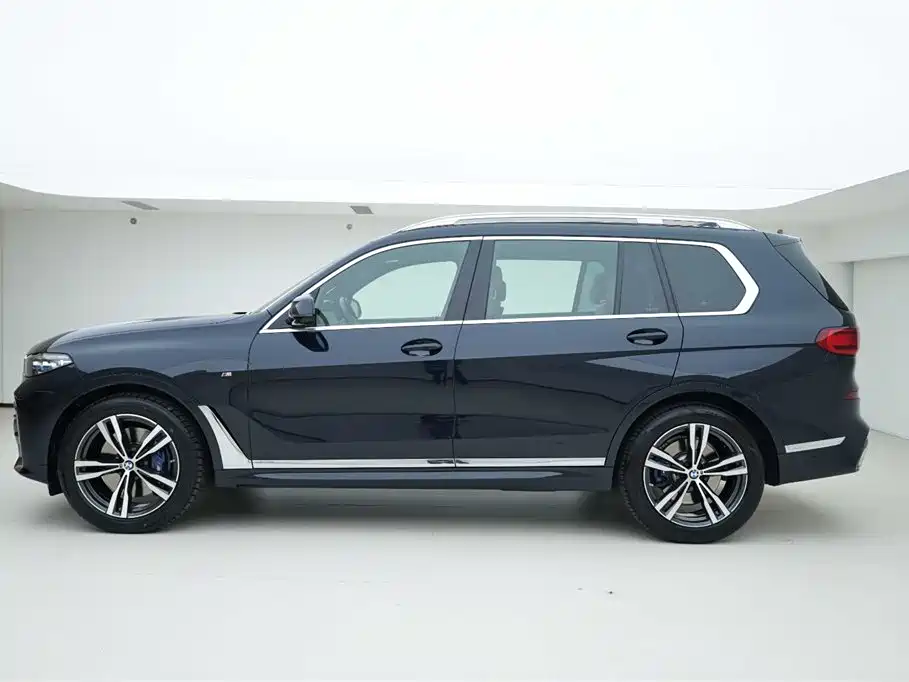 BMW X7 2022 xDrive40i Exclusive M Sport Package фото 3
