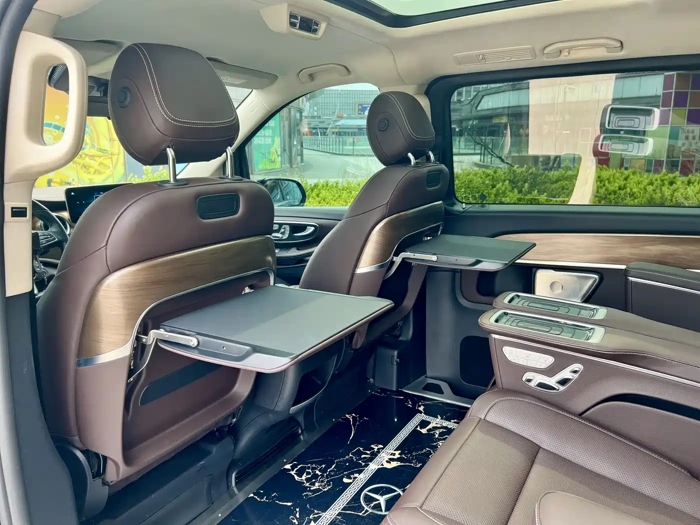 Mercedes-Benz V-Class 2022 V 260 L Long Wheelbase Luxury Edition фото 14