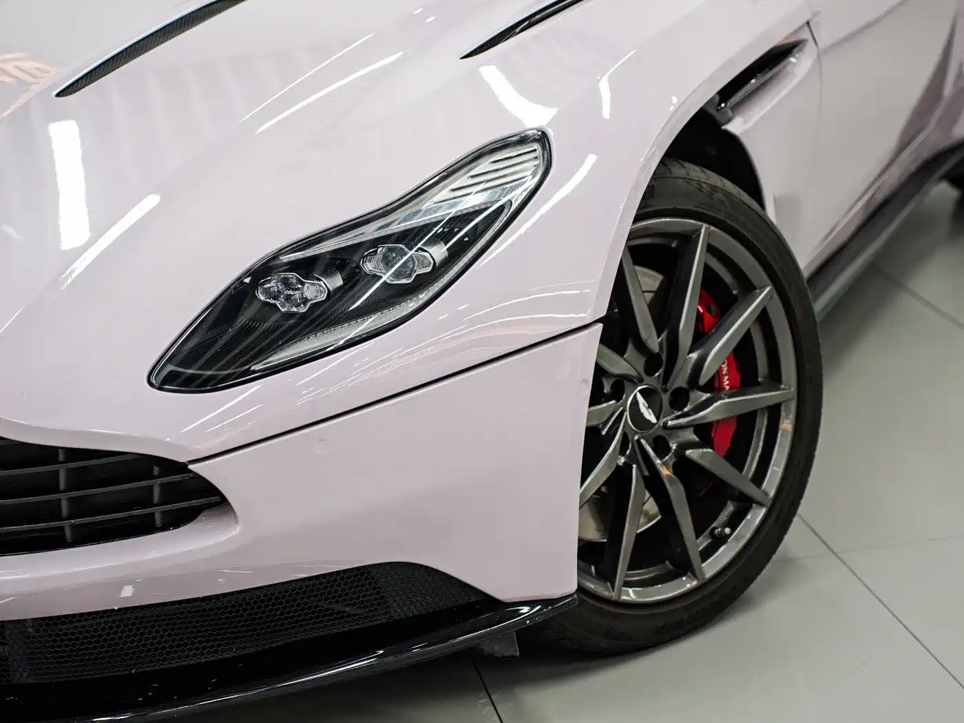 Aston Martin DB11 2016 2016 5.2T Launch Edition